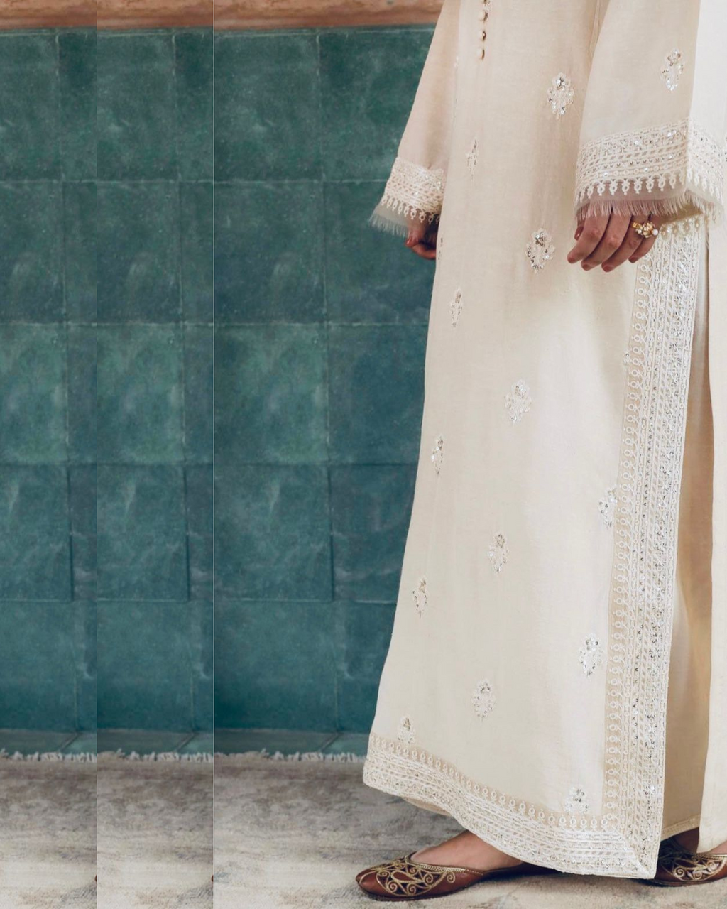 Mahjabeen – 3-Piece Stitched Suit