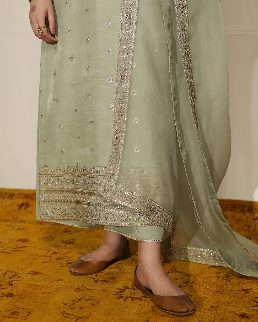 Noor-e-Falak | 3-PIECE STITCHED SUIT