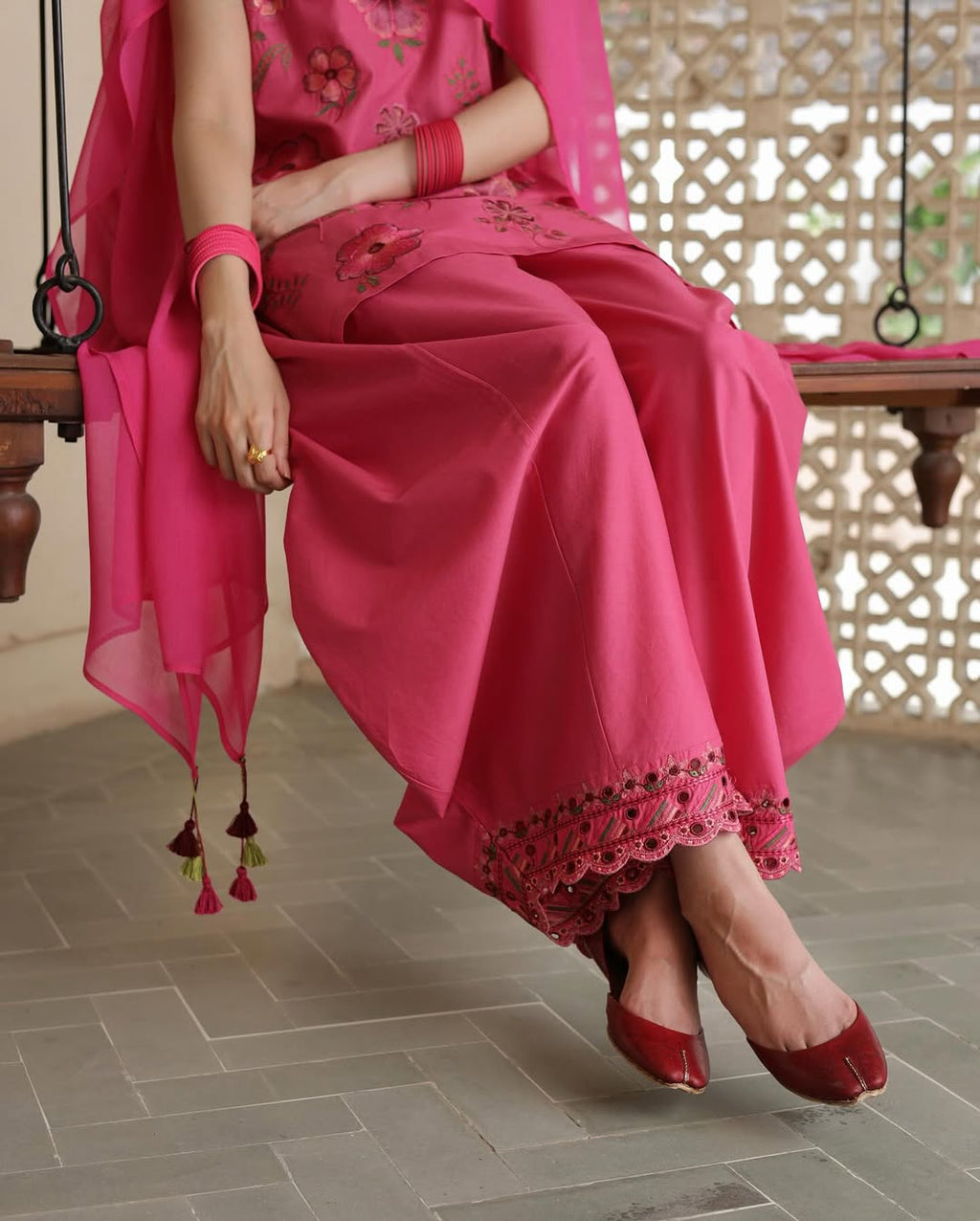 Gulabi Nazakat – 3 Piece Stitched Suit